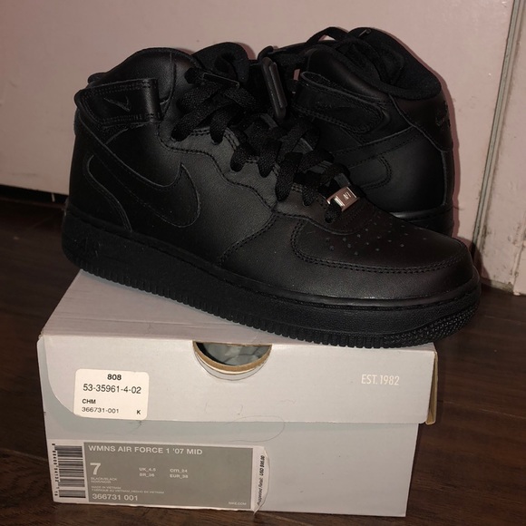 black air force 1 office